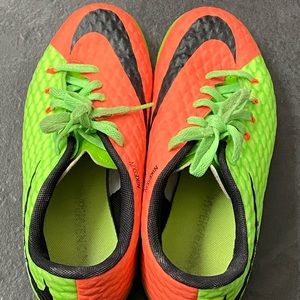 Boys Nike hyper venom soccer cleats